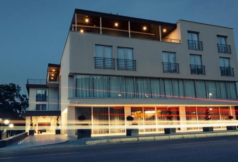 اتاق استاندارد سه نفره, Romantique Plaza Dojran