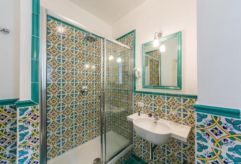 Индивидуальный Номер Классика, Relais San Giacomo