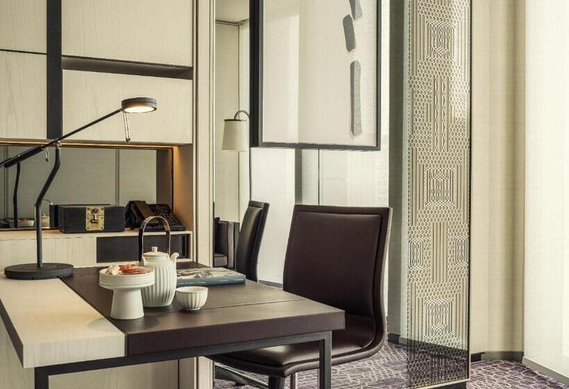 Номер Клуб Кровать Кинг, Four Seasons Hotel Seoul