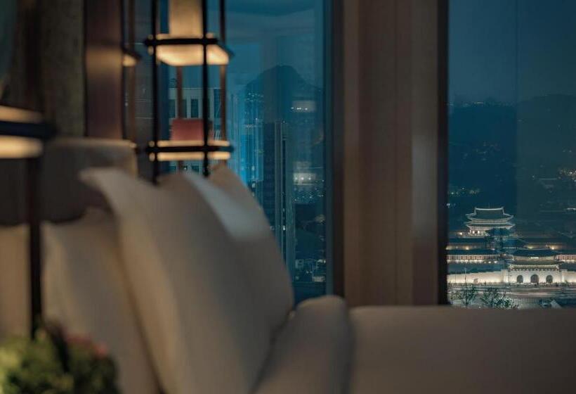 Люкс Executive Кровать Кинг, Four Seasons Hotel Seoul