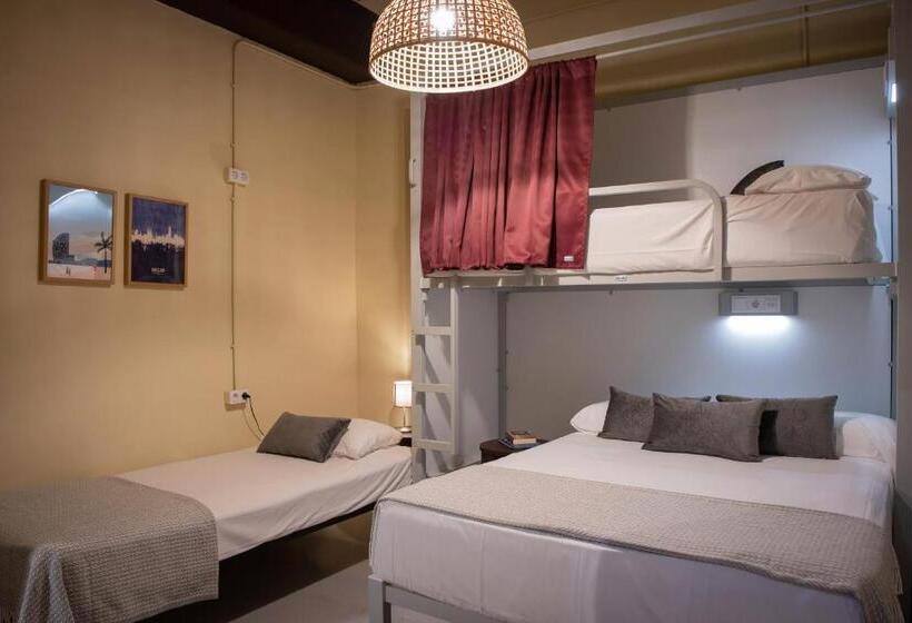 Четырехместный Номер Стандарт, The Loft Hostel Barcelona La Pedrera
