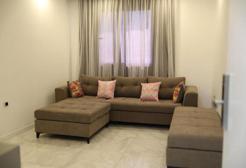 اتاق خانوادگی, Akdeniz Yaşam Otel