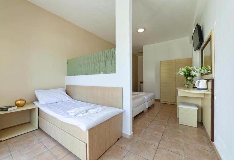 Четырехместный Номер Superior, Adele Resort