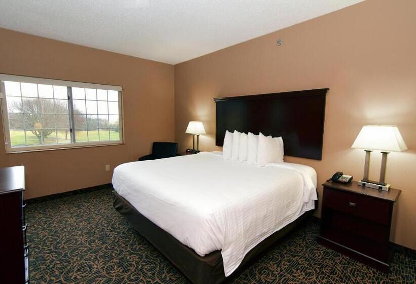 Номер Executive Кровать Кинг, Cobblestone Inn & Suites   Denison | Majestic Hills
