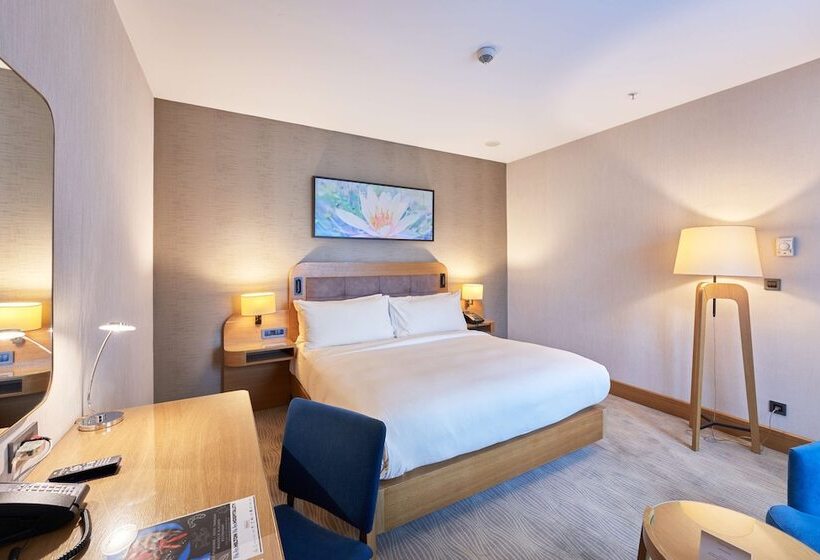 스위트 킹사이즈 침대, Doubletree By Hilton Hotel Istanbul   Tuzla