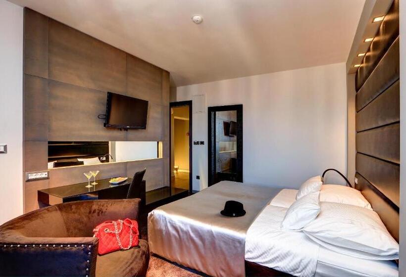 Номер Superior Боковой Вид на Море, The View Luxury Rooms