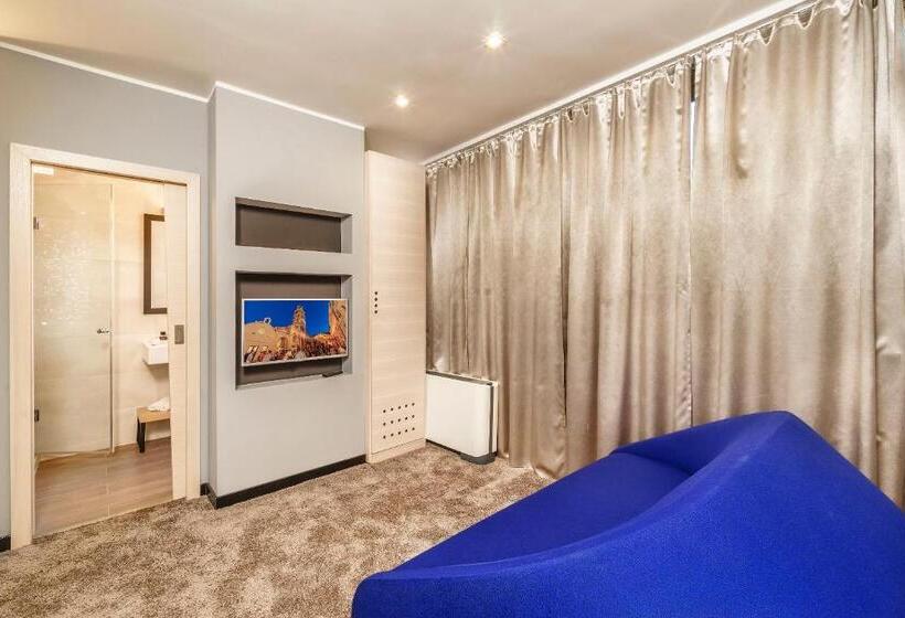 Люкс Вид на Город, The View Luxury Rooms