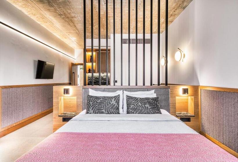 Полулюкс Вид на Сад, Capital Luxury Suites