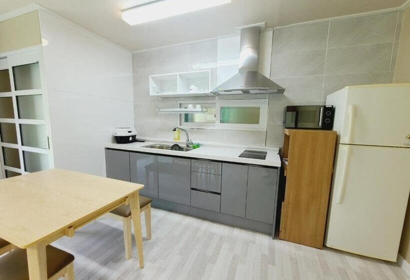 Четырехместный Номер Стандарт, Gapyeong Chorok Jeongwon Gyegok Dokchae Pension