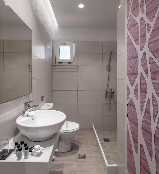 Familieapartement met 2 Slaapkamers, Porto Greco Village Beach