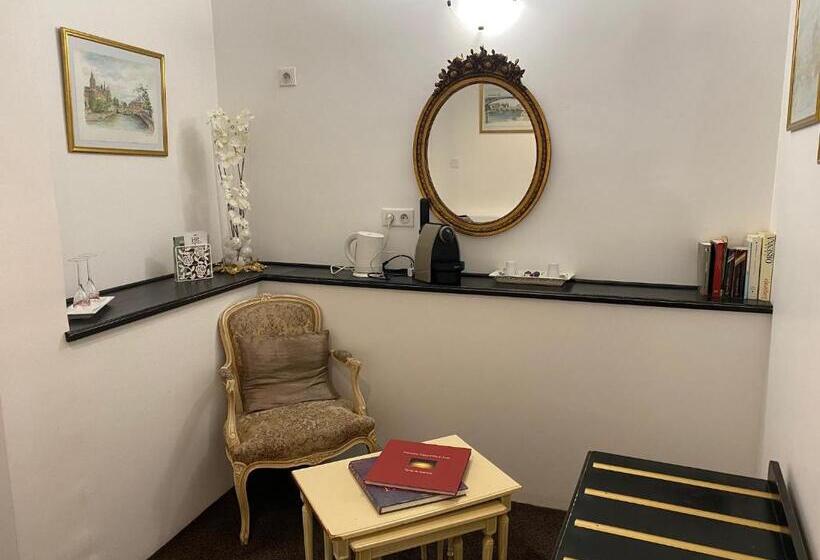 Family Suite, Restaurant Du Parc En Bord De Rivière
