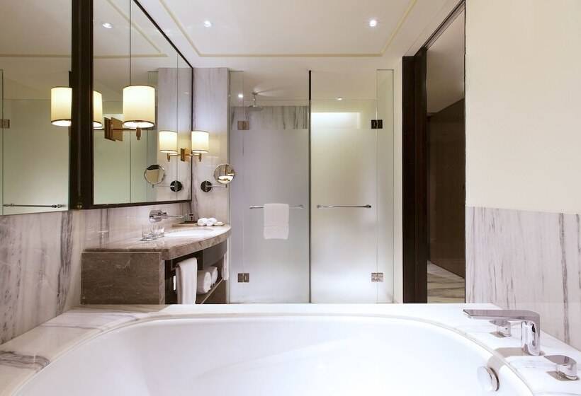 Номер Стандарт 2 Двуспальные Кровати, Sheraton Grand Jakarta Gandaria City