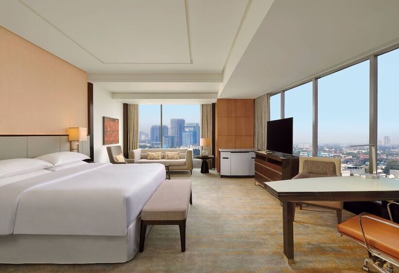 Люкс Клуб, Sheraton Grand Jakarta Gandaria City