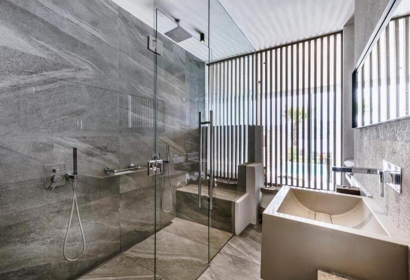 Люкс 2 Спальни, Cape Bodrum Luxury Hotel & Beach