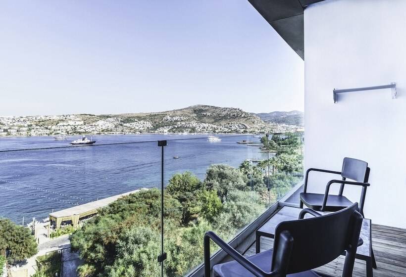 Номер Deluxe Вид на Море с Балконом, Cape Bodrum Luxury Hotel & Beach