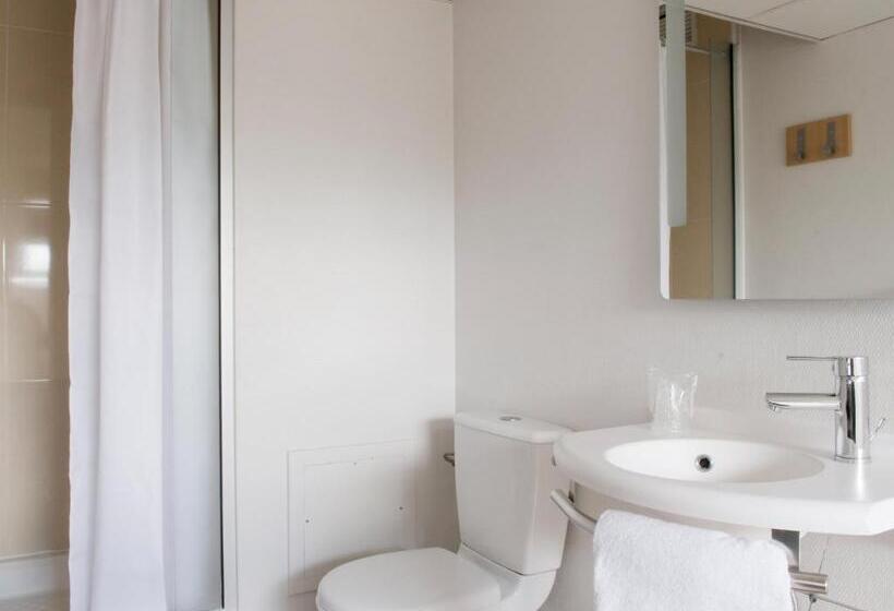 Номер Стандарт Трехместный, B&b Hotel Saint Quentin
