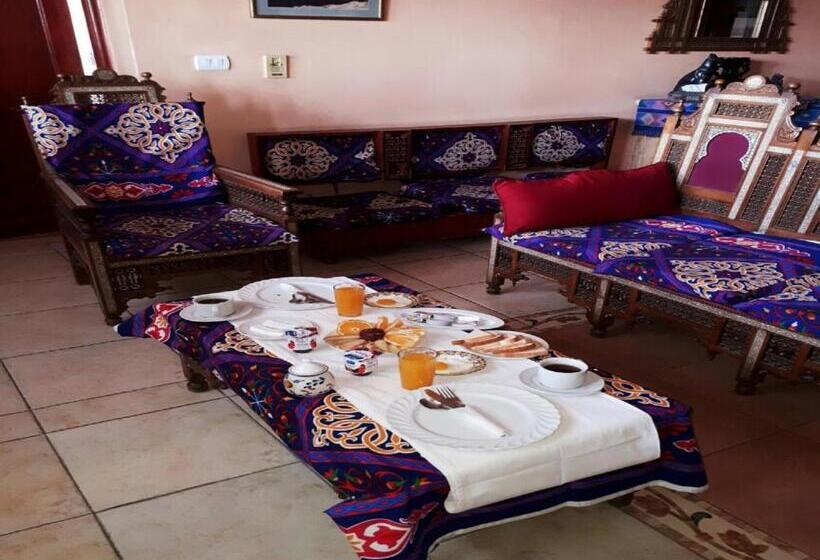 اتاق استاندارد سه نفره, Osiris Hotel Cairo