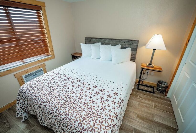 Хижина, Estes Mountain Inn