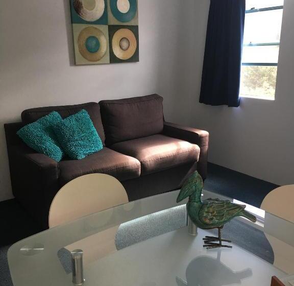 Апартаменты 1 Спальня, Chez Noosa Resort Motel