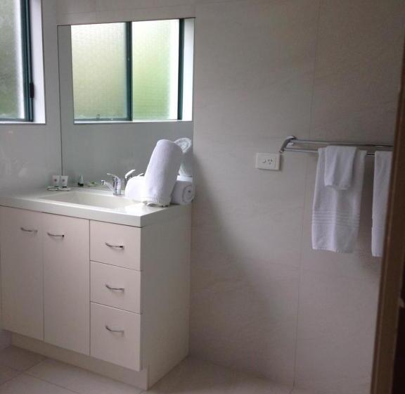 Апартаменты Deluxe 1 Спальня, Chez Noosa Resort Motel