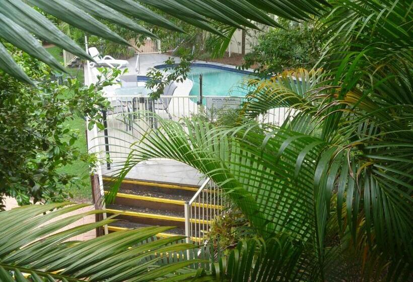 Апартаменты Deluxe 1 Спальня, Chez Noosa Resort Motel