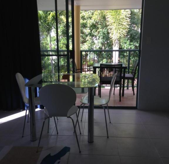 Апартаменты Deluxe 1 Спальня, Chez Noosa Resort Motel