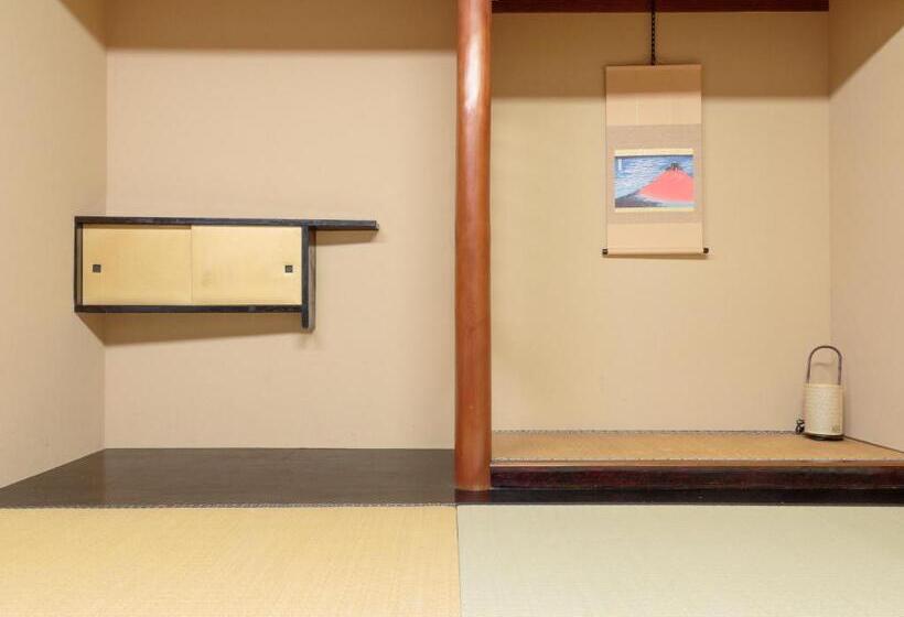 Семейный Номер Совместный Санузел, Gion Ryokan Qbeh