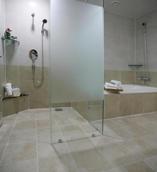 اتاق لوکس با چشم‌انداز دریا, Benikea Hotel Yeosu