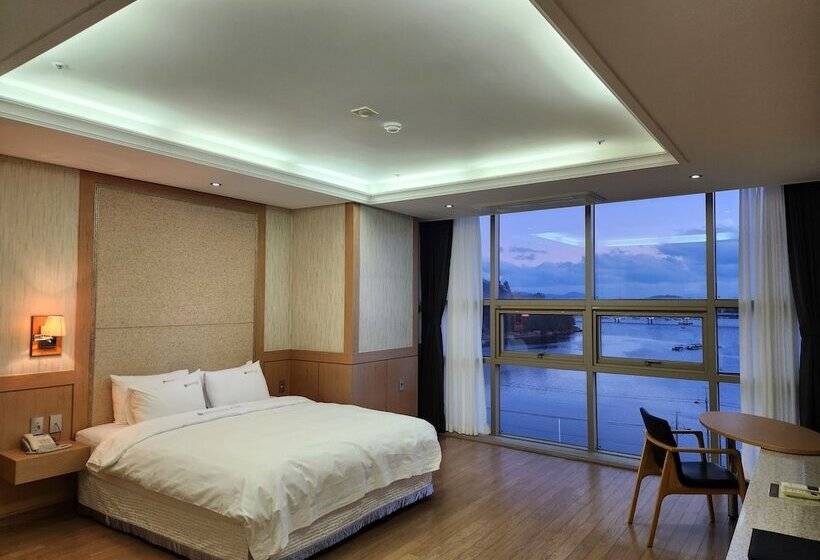 اتاق لوکس با چشم‌انداز دریا, Benikea Hotel Yeosu