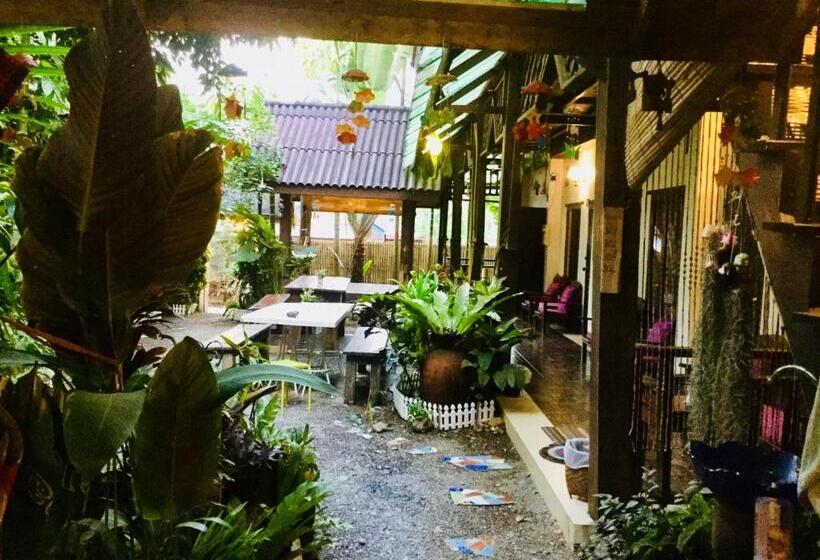 Номер Стандарт Вид на Сад, Champa Lao The Villa
