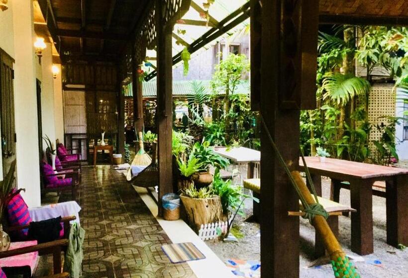 Номер Стандарт Вид на Сад, Champa Lao The Villa