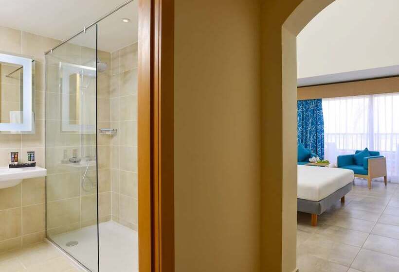 اتاق استاندارد با چشم‌انداز دریا, Novotel Marsa Alam Beach Resort