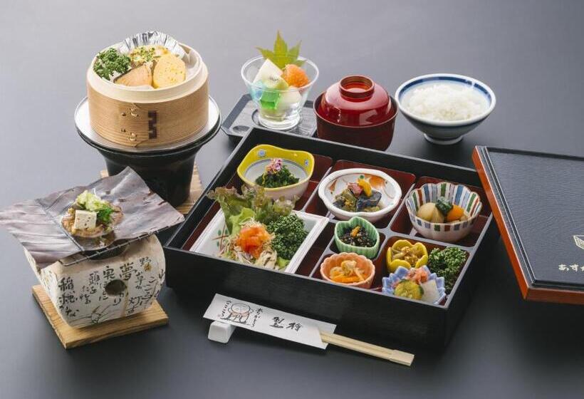 اتاق خانوادگی, Ryokan Asunaro