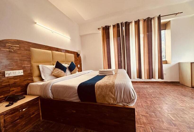 Номер Deluxe, Kalinga Grand Manali