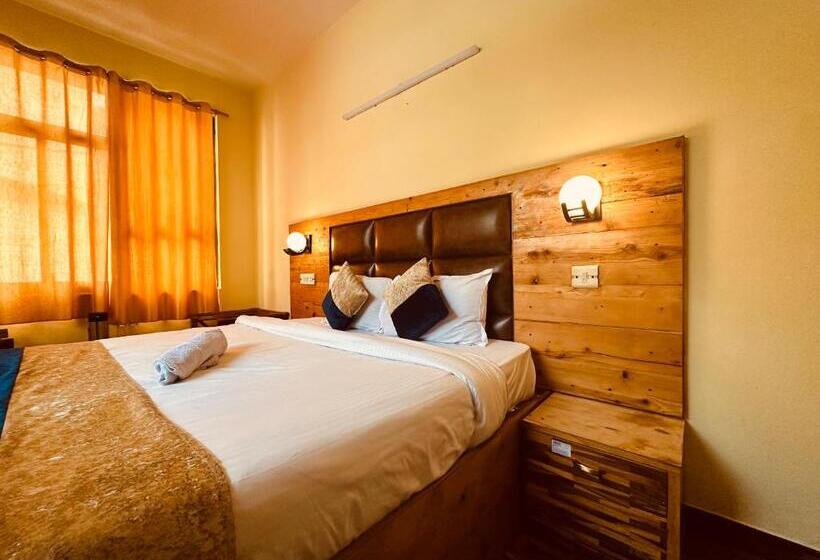 Номер Superior Кровать Кинг, Kalinga Grand Manali
