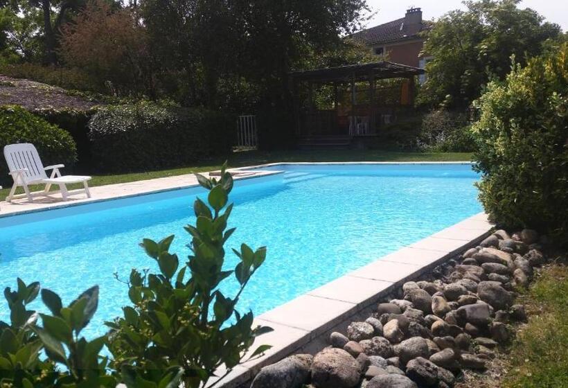 Семейный Номер, Domaine De Marlas   Chambres D Hôtes