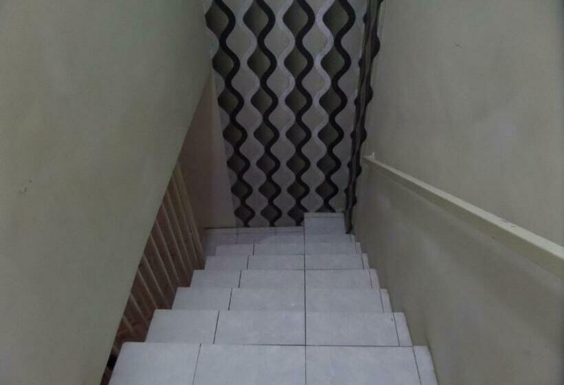 Семейный Номер, Rumah Singgah Brm
