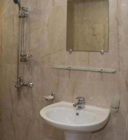 Апартаменты 2 Спальни, Chrystal Guest House
