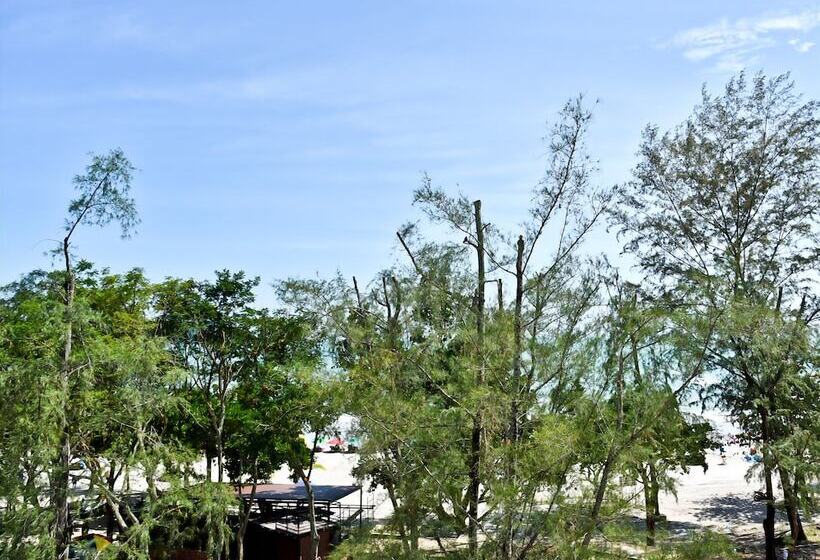 キングサイズベッドのスタンダードルーム, Cenang Plaza Beach