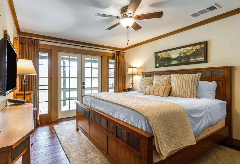 带大床的标准间, Sierra Sky Ranch, Ascend Hotel Collection