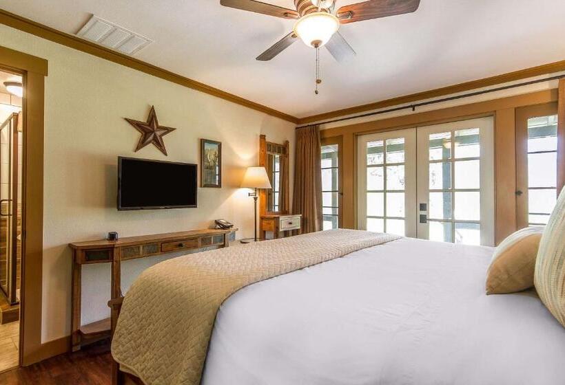 适合残疾人士使用的带超级大床的标准间, Sierra Sky Ranch, Ascend Hotel Collection