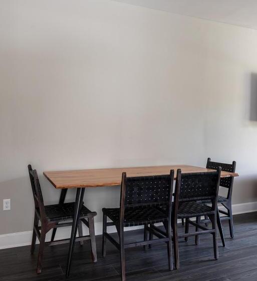 스탠다드 스튜디오, Bywater Suite