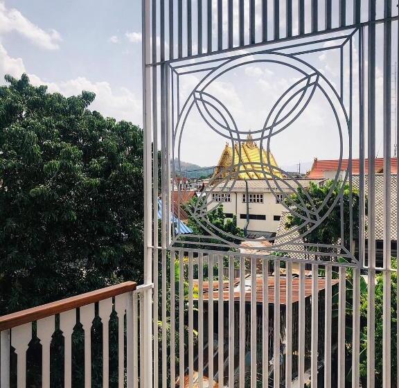 Люкс Вид на Город, Villa Mahaphrom