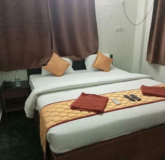 豪华房间, Ruthran Guest House