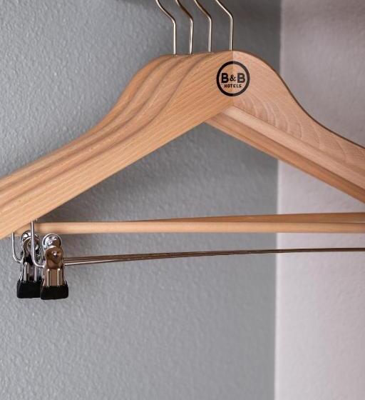 标准三人间, B&b Hotel Orange