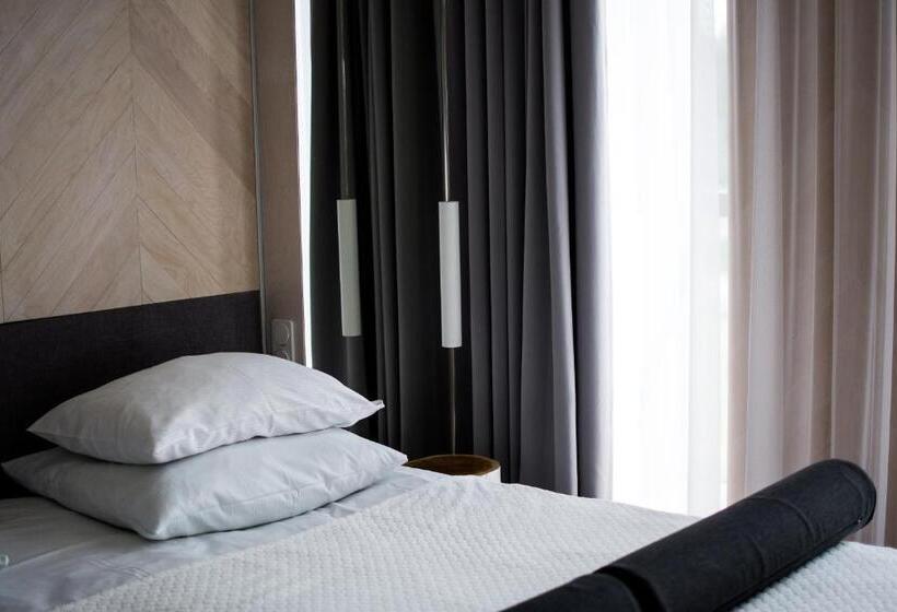 带1个卧室的带阳台的公寓, Bonifacio Spa&sport Resort