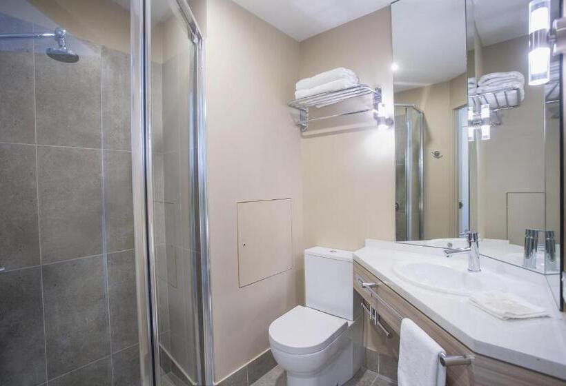 标准间, Ibis Mackay