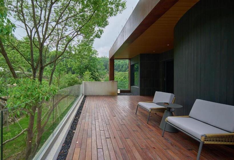 سوییت دوبلکس, Mountain And Autumn Homestay