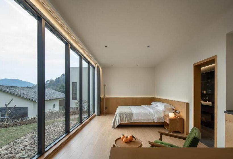 اتاق سوپریور با چشم‌انداز, Mountain And Autumn Homestay