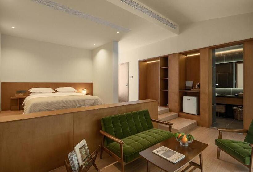 اتاق سوپریور با چشم‌انداز باغ, Mountain And Autumn Homestay